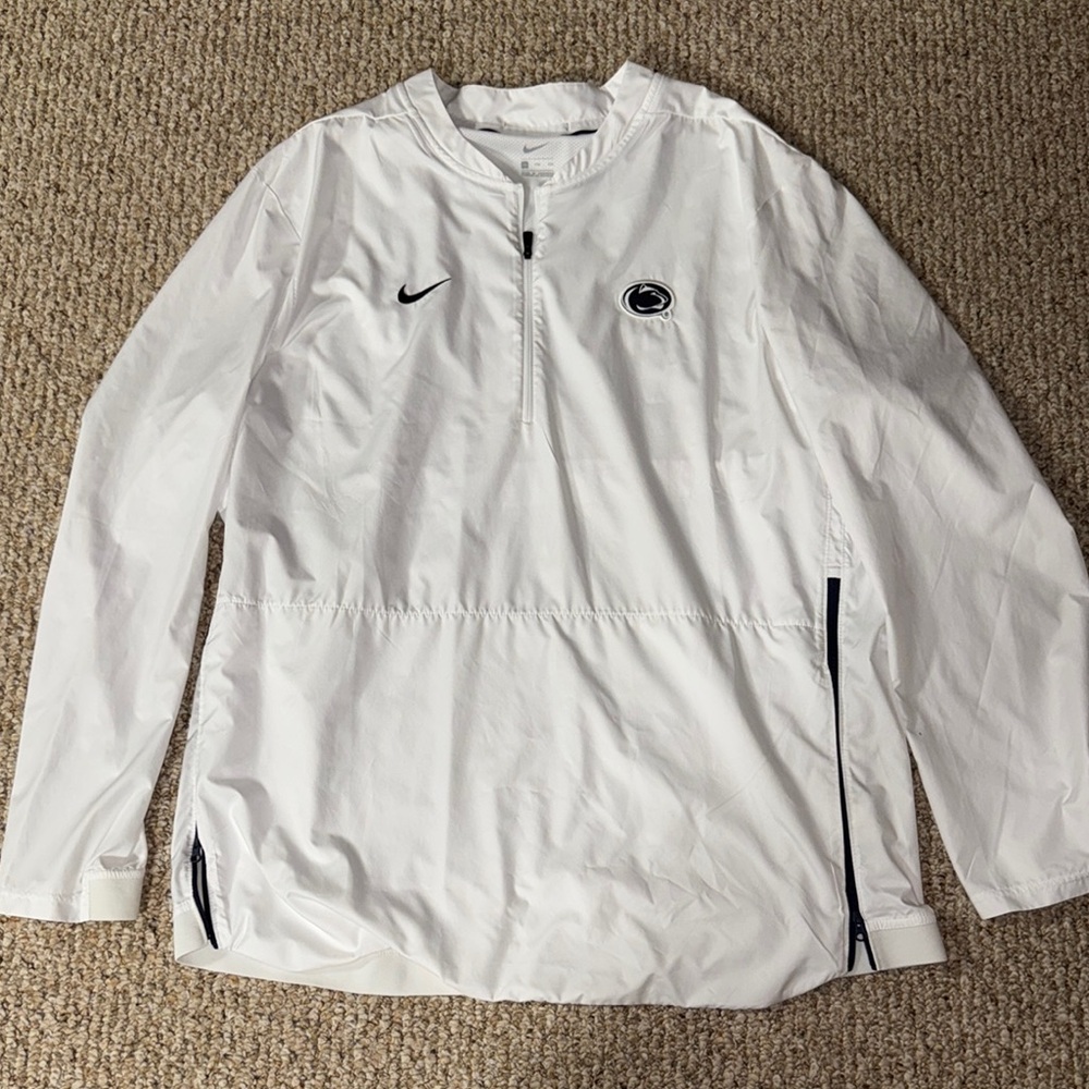 Nike White Men's Penn State 1/4 zip wind breaker